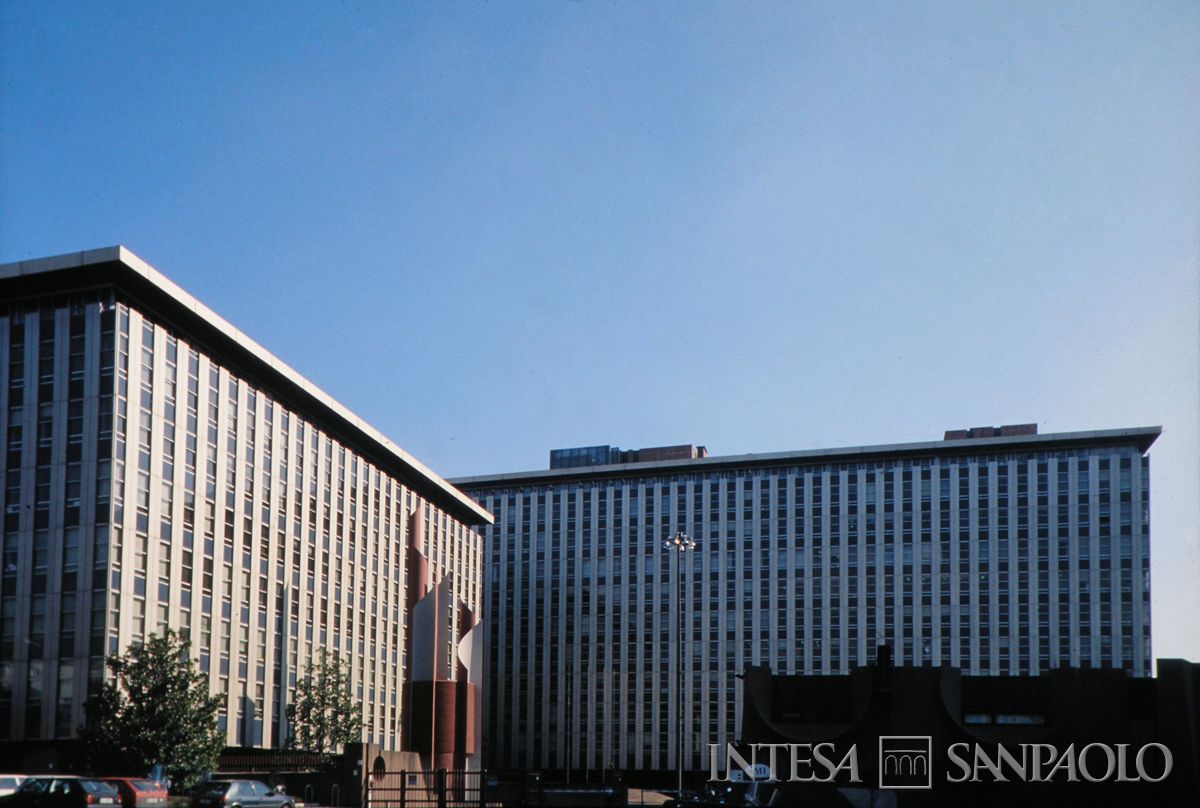 Roma, sede dll'IMI in viale dell'arte 25, esterno, anni 1990 (Edoardo Montaina)