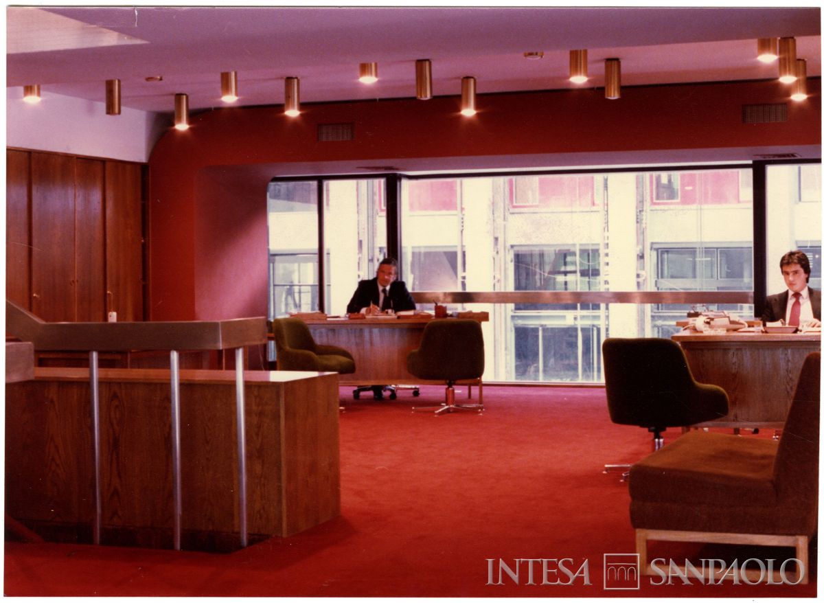 Banco Sudameris, Santiago del Cile: agenzia di Calle Huérfanos, 1980 circa (fotografo sconosciuto)