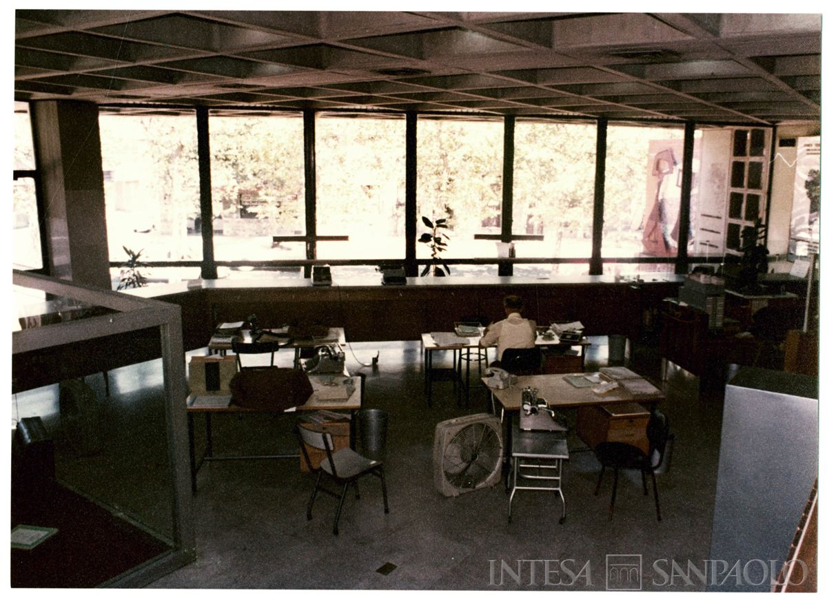 Banca Francese e Italiana per l'America del Sud, Montevideo: agenzia di Aguada, 1979 (fotografo sconosciuto)