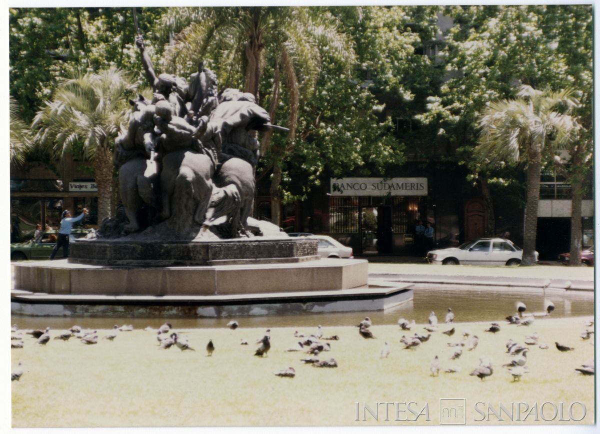 Banco Sudameris S.A., Montevideo: agenzia Centro, 1983 (fotografo sconosciuto)