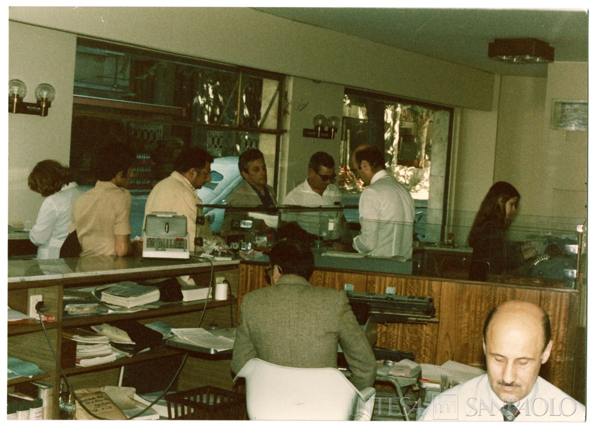 Banca Francese e Italiana per l'America del Sud, Montevideo: agenzia di Tres Cruces, 1979 (fotografo sconosciuto)