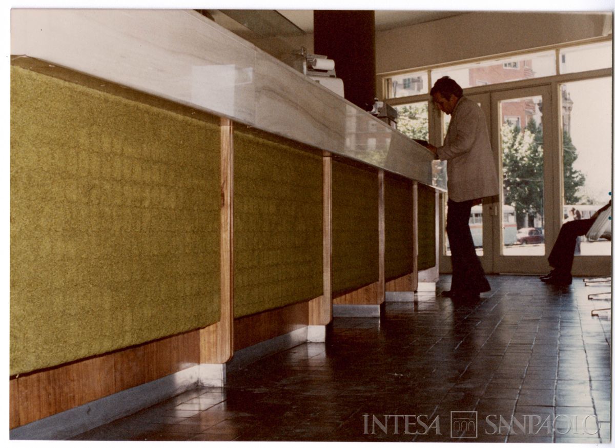 Banca Francese e Italiana per l'America del Sud, Montevideo: agenzia di Tres Cruces, 1979 (fotografo sconosciuto)