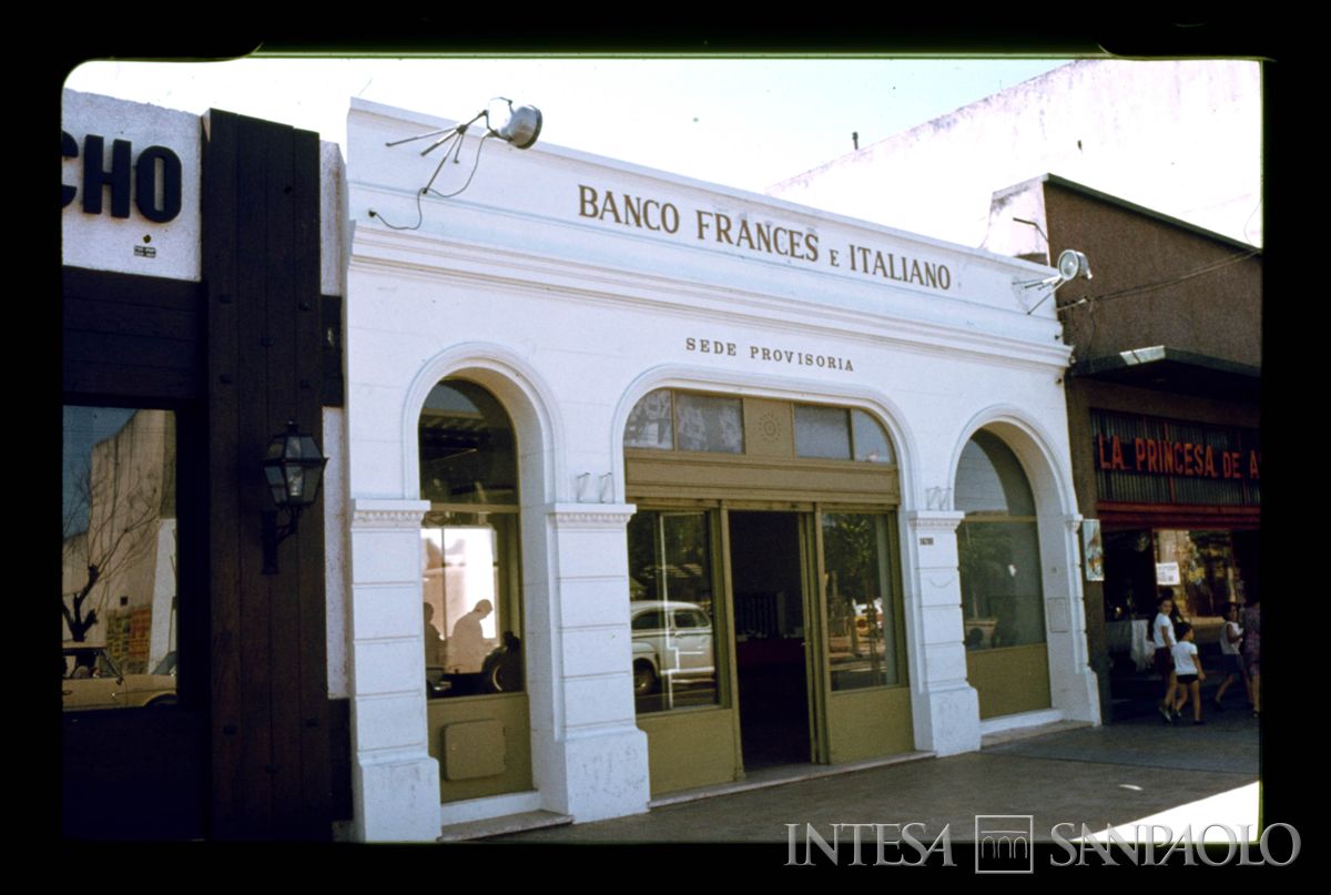 Banca Francese e Italiana per l'America del Sud, Haedo: agenzia provvisoria, 1965 - 1975 (fotografo sconosciuto)