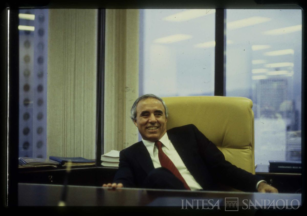 Cariplo, Hong Kong: ufficio di rappresentanza di World Wide House, Des Voeux Road Central 19, 1982-1986 (fotografo sconosciuto)