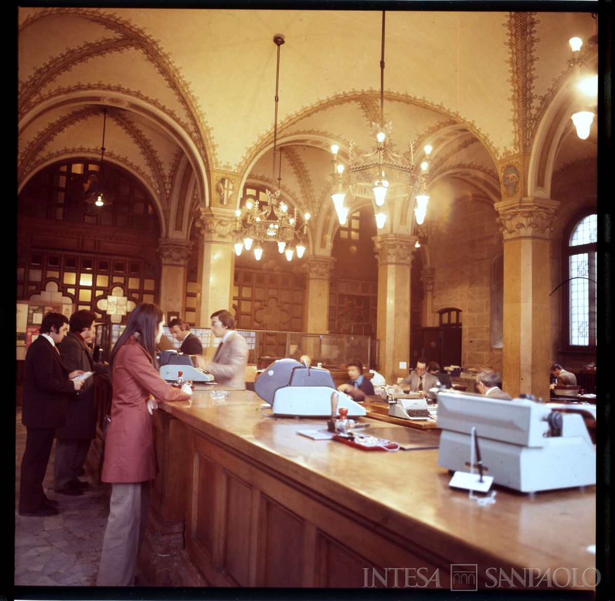 BCI, Como: succursale di Piazza Duomo 1 angolo Via Plinio, anno 1980 (fotografo sconosciuto)