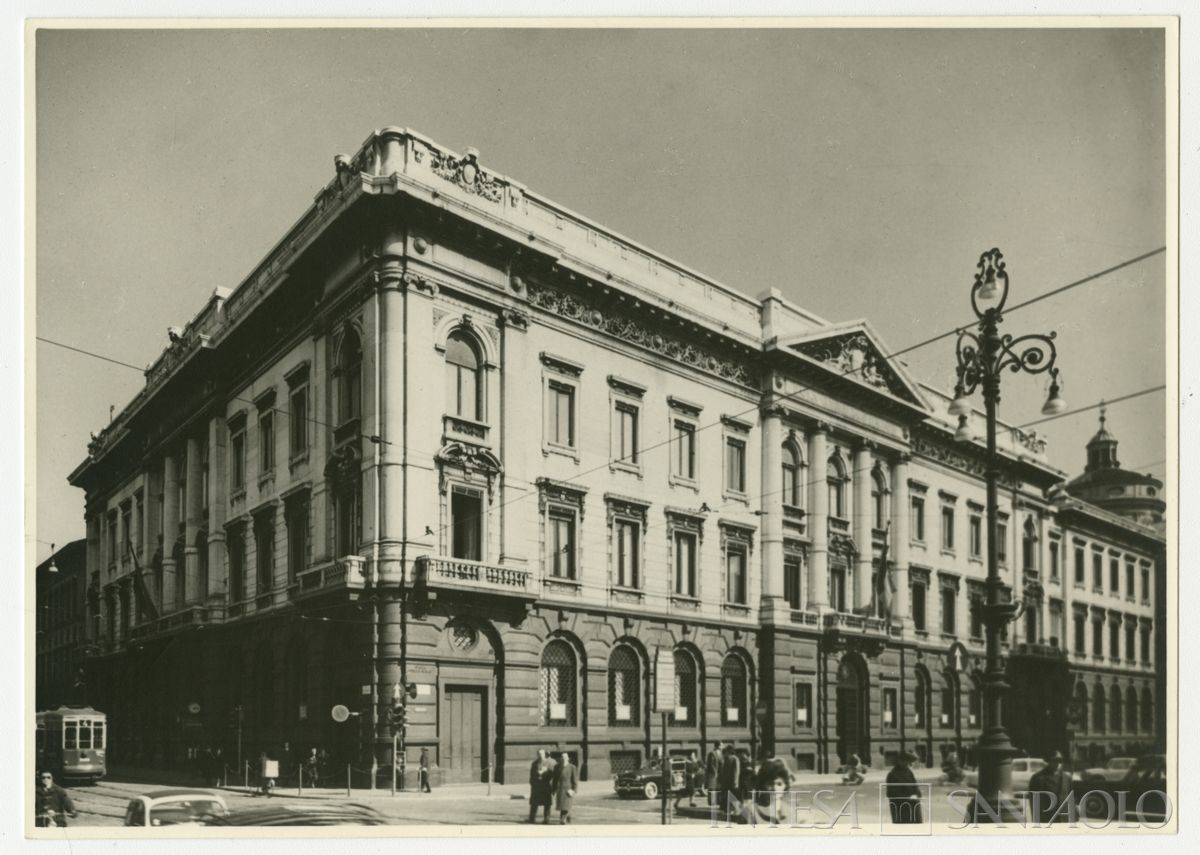 Palazzo di piazza della Scala 6, esterno, anni 1960 (fotografo sconosciuto)