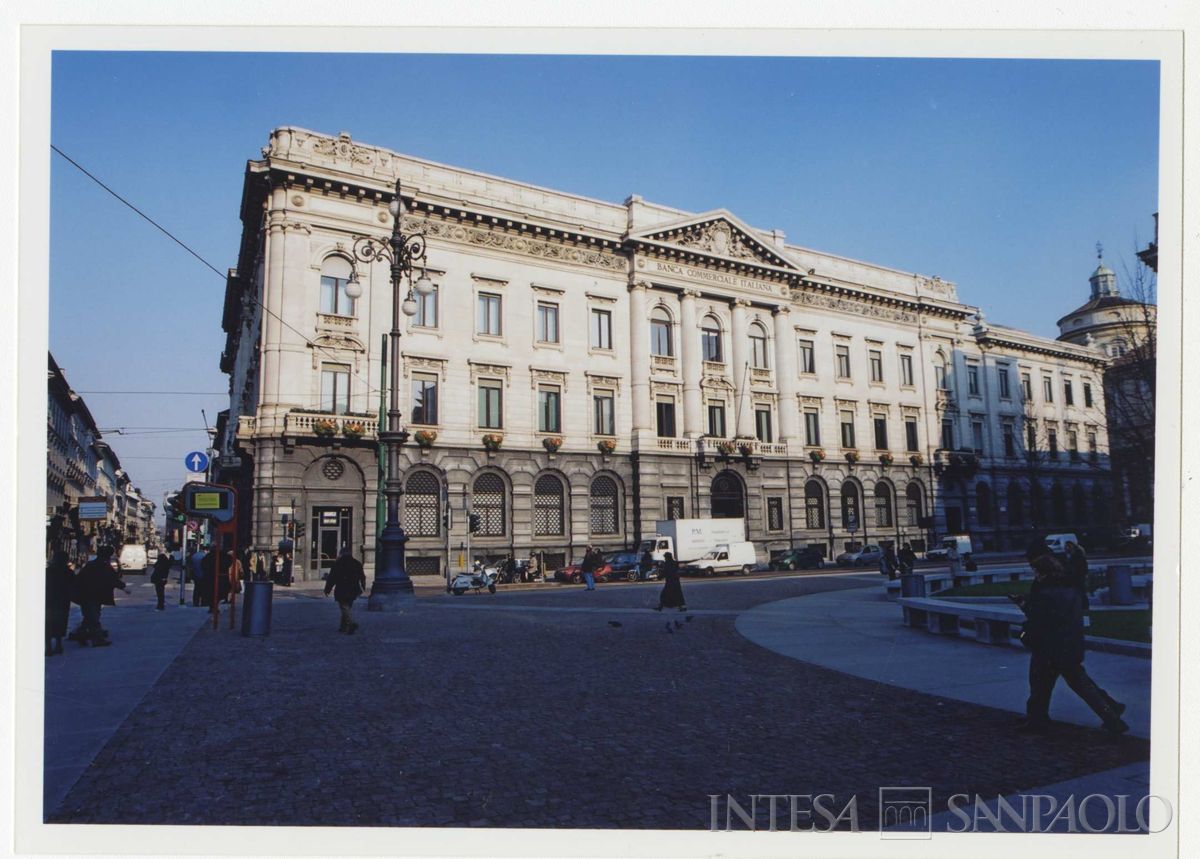 Palazzo di piazza della Scala 6, esterno, anni 2000 (fotografo sconosciuto)