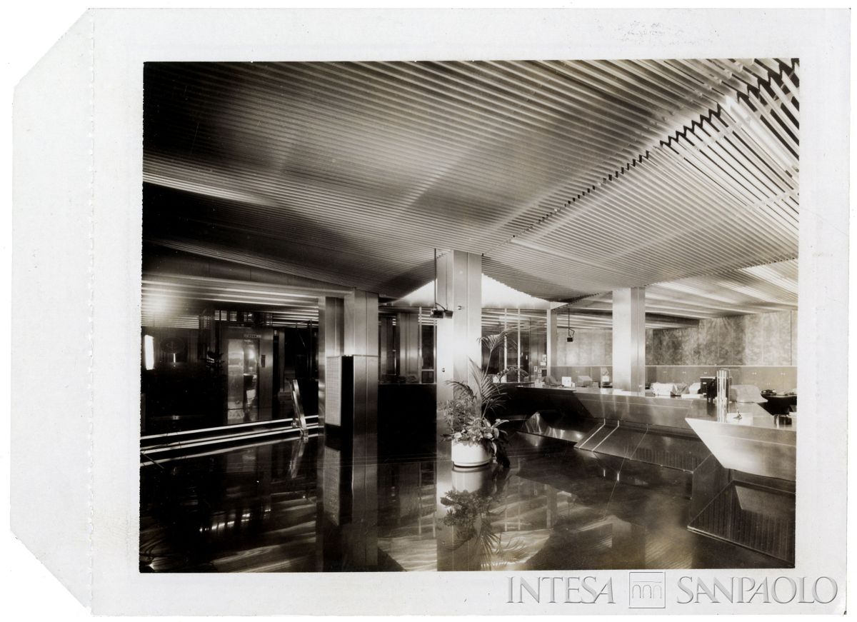 BCI, Arezzo: agenzia di Via Madonna del Prato 120 angolo Via L. d'Arezzo, 1990 (Foto Ricci)