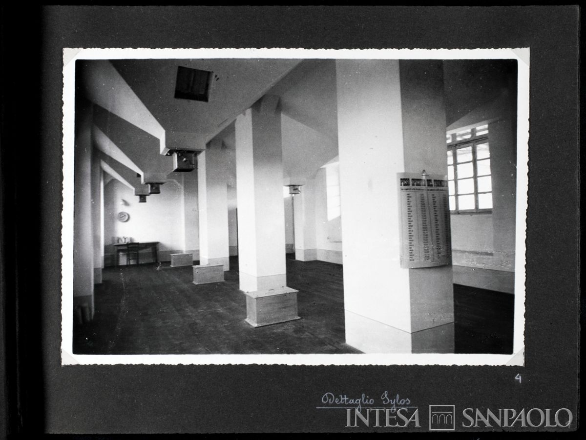 Società Anonima Molino Felice Saini, Cressa (Novara), interno di un silos, 1937 (fotografo sconosciuto)