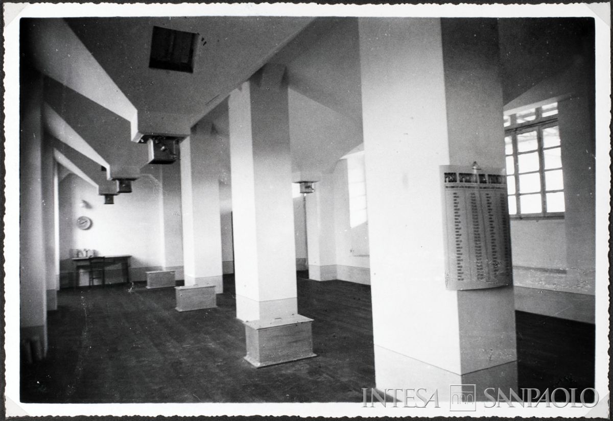 Società Anonima Molino Felice Saini, Cressa (Novara), interno di un silos, 1937 (fotografo sconosciuto)