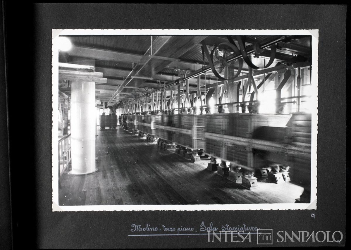 Società Anonima Molino Felice Saini, Cressa (Novara), sala stacciatura, 1937 (fotografo sconosciuto)
