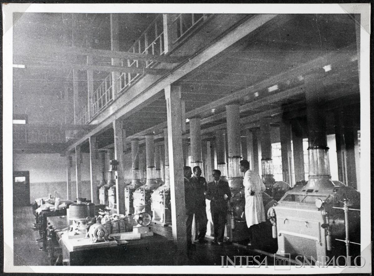 Società Anonima Molino Felice Saini, Cressa (Novara), apertura per condizionamento dell'aria, 1937 (fotografo sconosciuto)