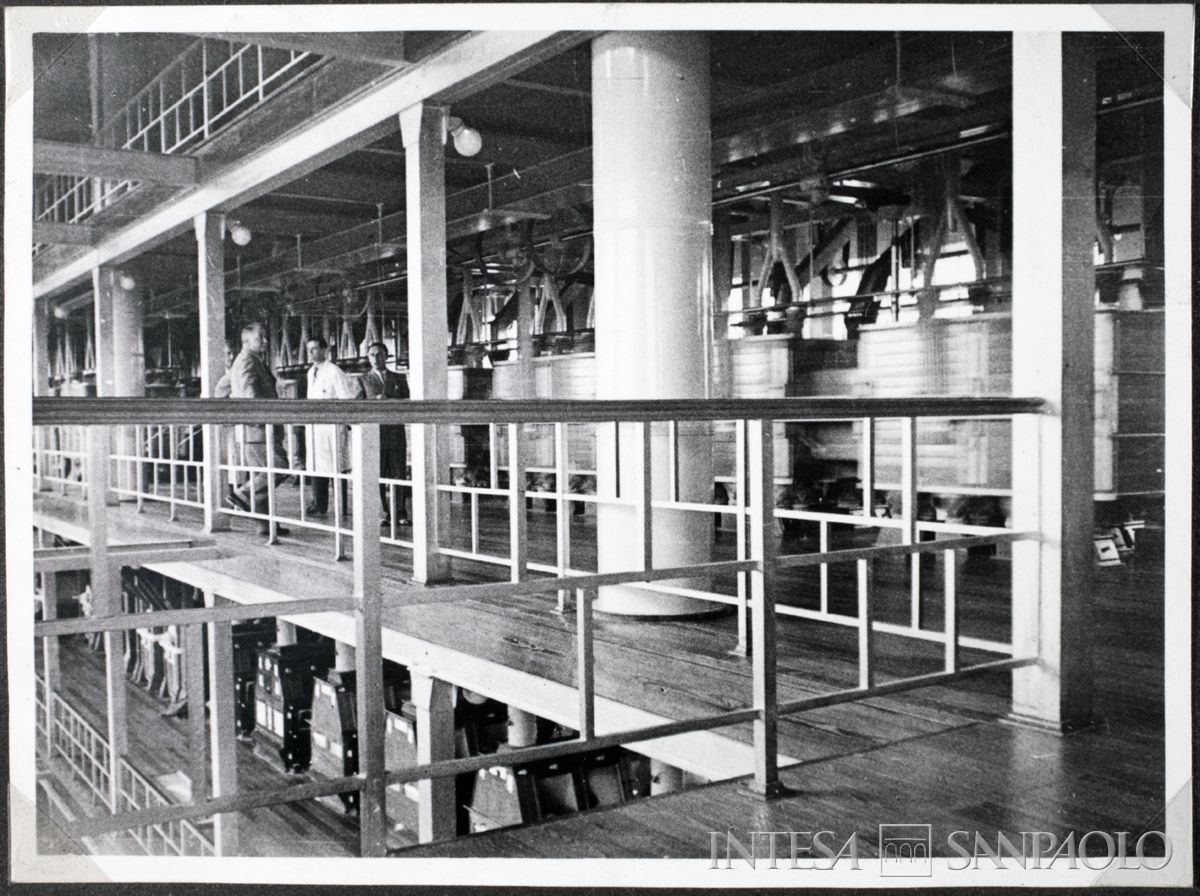 Società Anonima Molino Felice Saini, Cressa (Novara), apertura per condizionamento dell'aria, 1937 (fotografo sconosciuto)