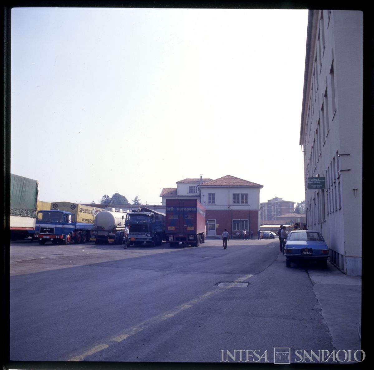 BCI, Concorezzo: ufficio di Cassa e Cambio della Sezione Doganale di Concorezzo, Magazzini Generali della Brianza, Via S. Rainaldo 72, anni 1980 (fotografo sconosciuto)