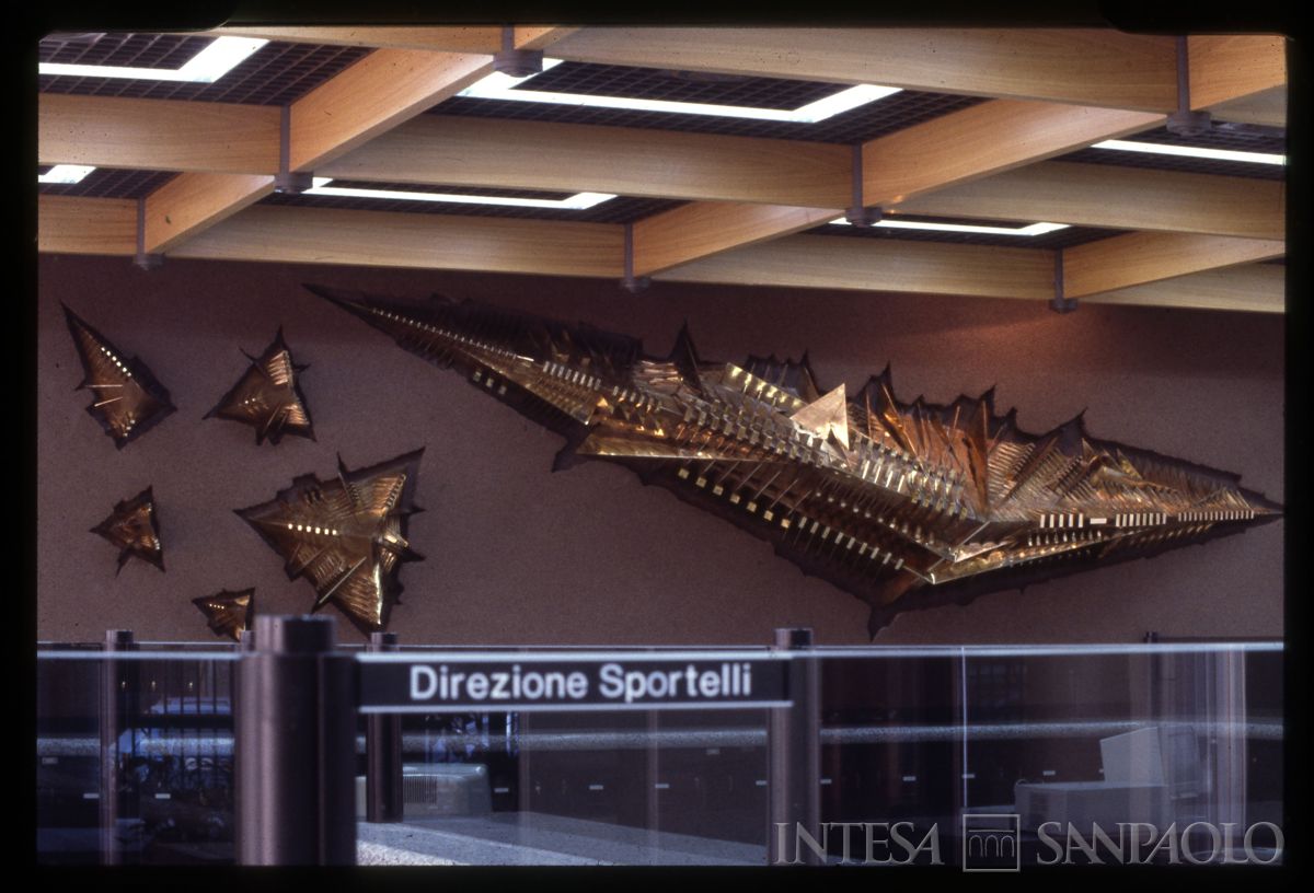 BCI, Milano, Porta Nuova: salone del pubblico, 1985 circa (foto di Edoardo Mari)