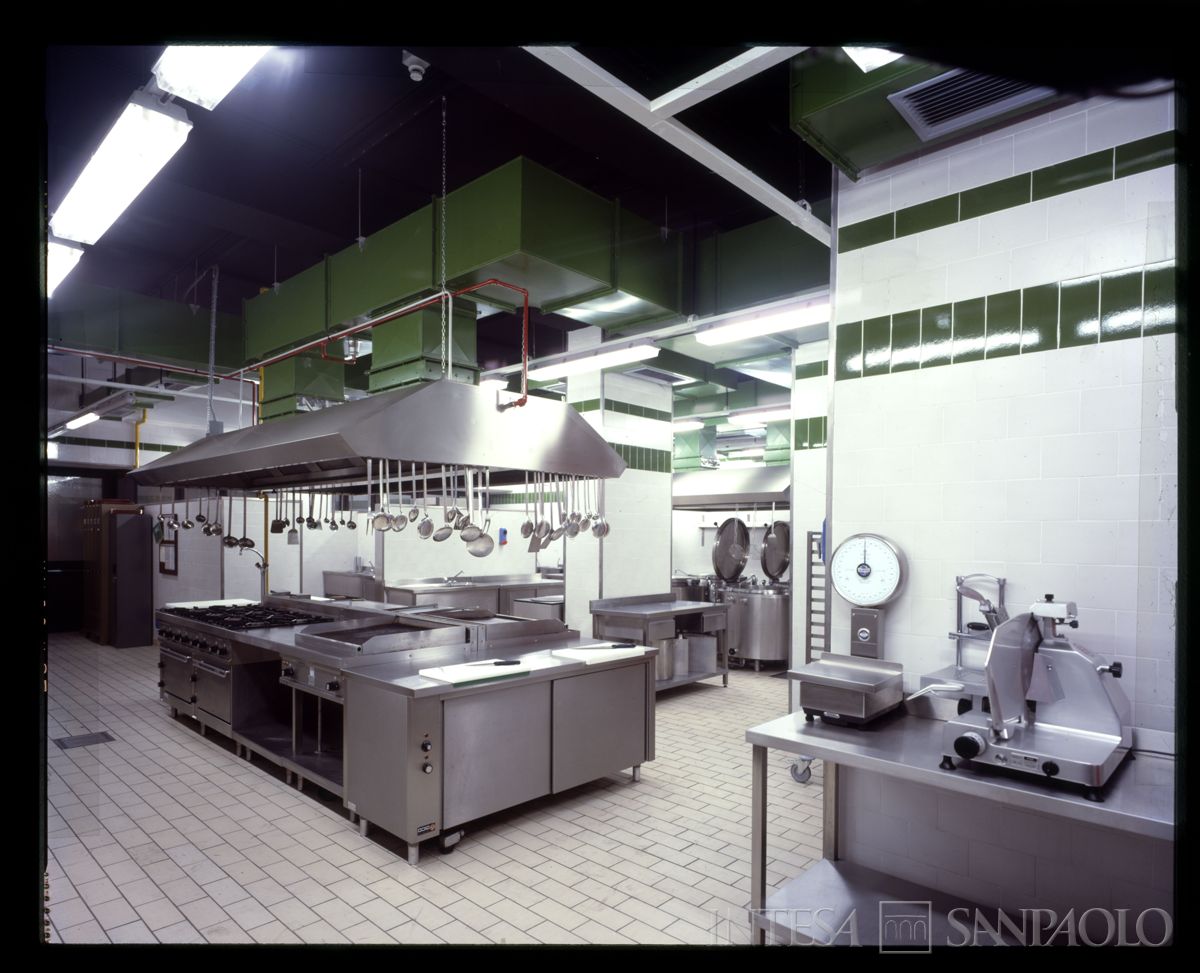 BCI, Milano, Porta Nuova: mensa, 1985 circa (foto di Edoardo Mari)