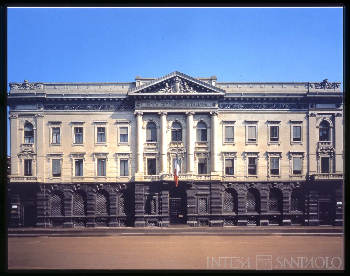 Palazzo di piazza della Scala 6, esterno, anni 1990 (fotografo sconosciuto)