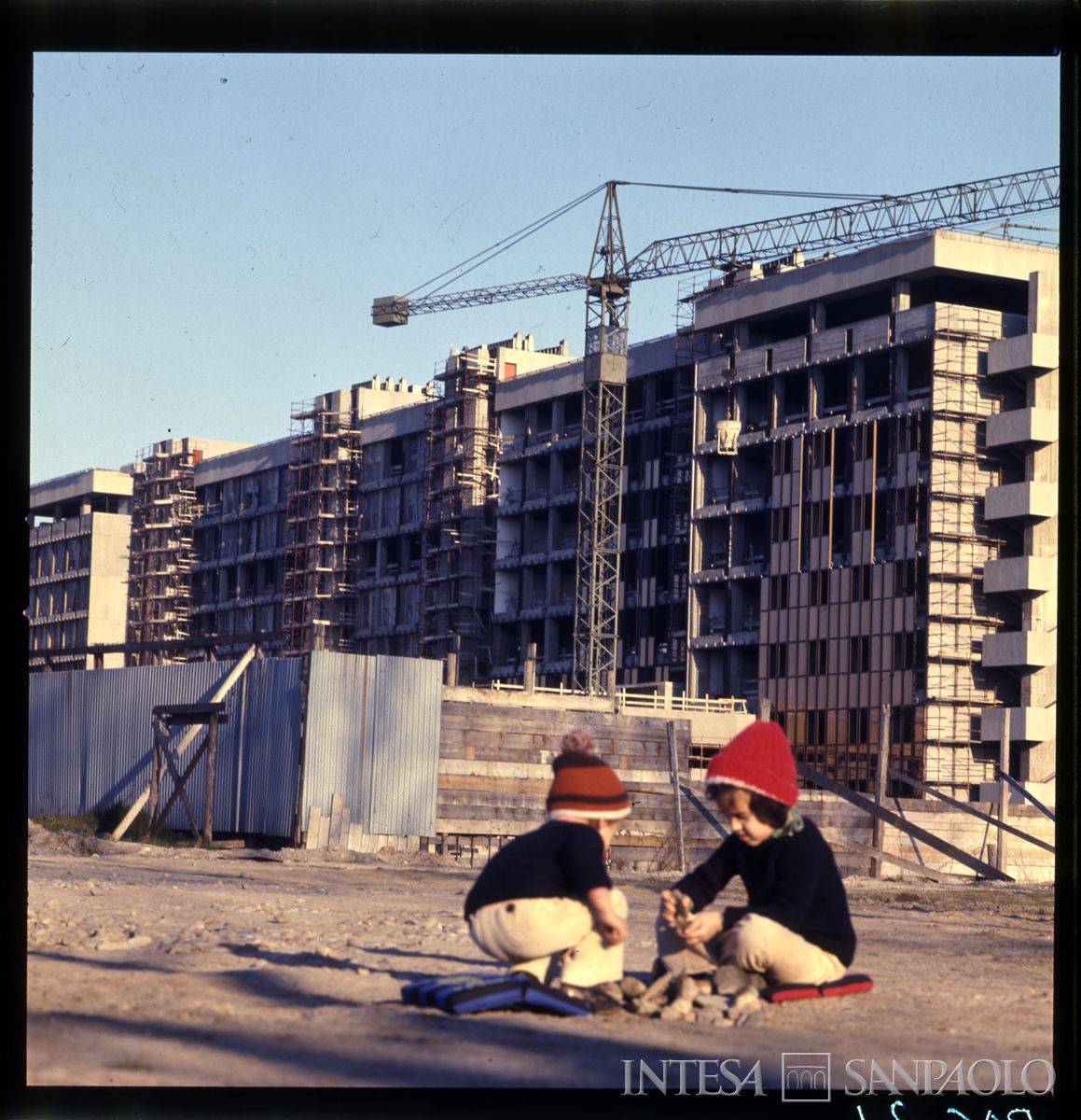 lettronico (C.E.): Milano, Via Lorenteggio, 1977-1978 (fotografo sconosciuto)
