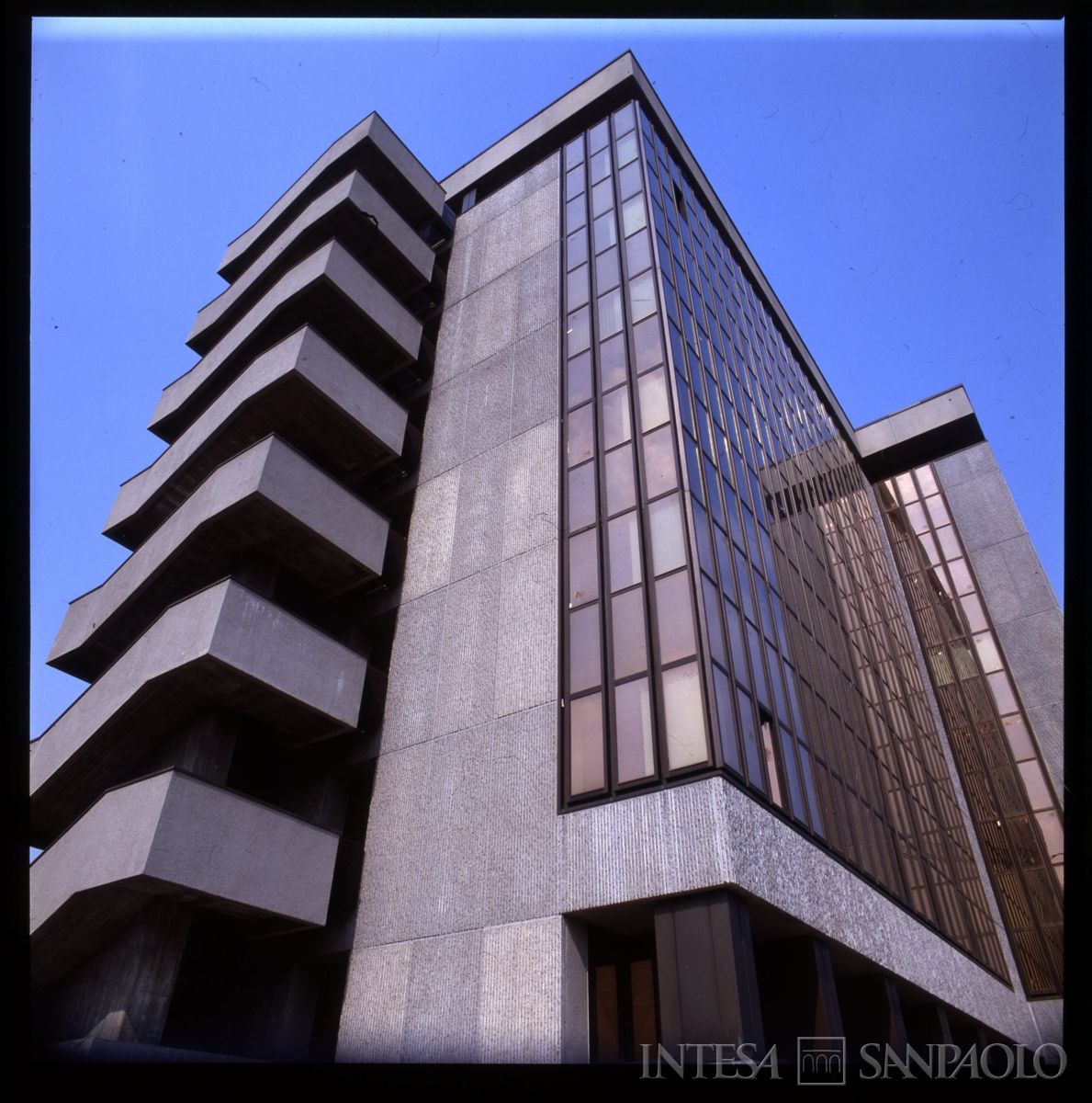 Cariplo, Centro Elettronico (C.E.): Milano, Via Lorenteggio, 1977-1978 (fotografo sconosciuto)