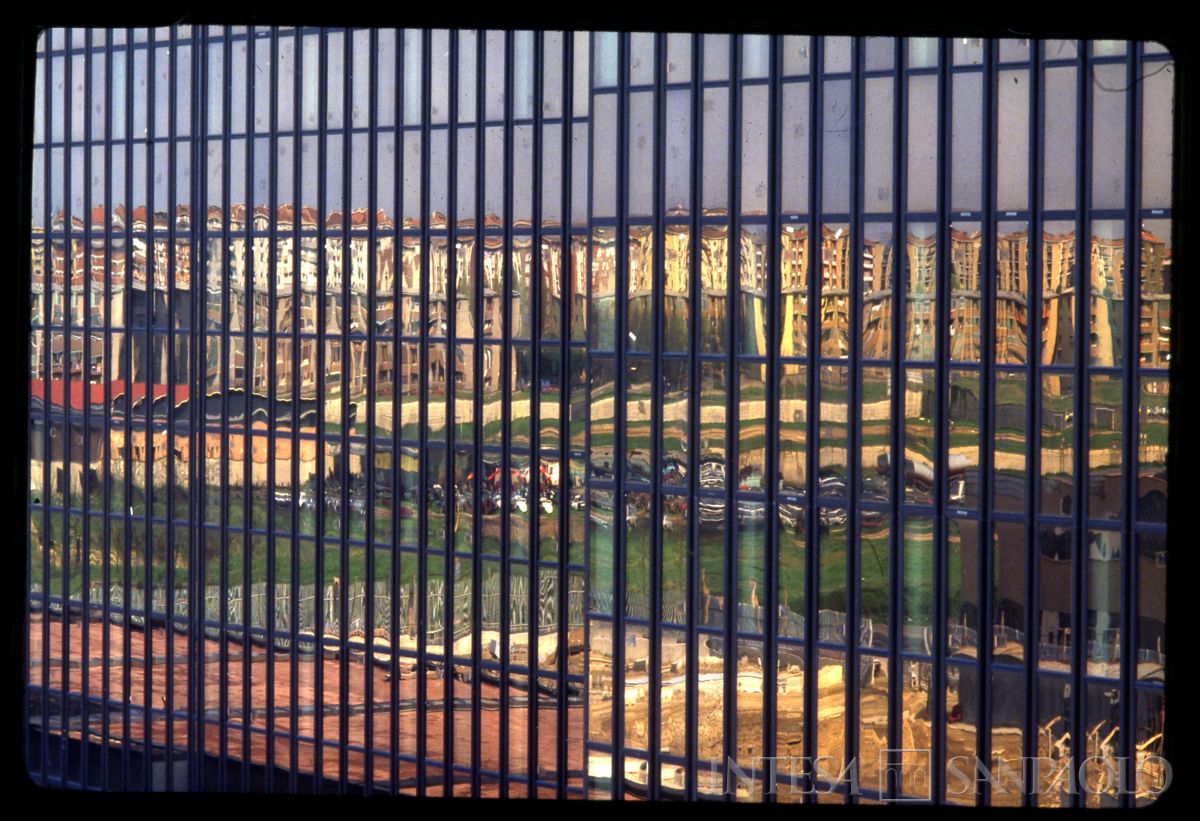 Cariplo, Centro Elettronico (C.E.): Milano, Via Lorenteggio, 1977-1978 (fotografo sconosciuto)