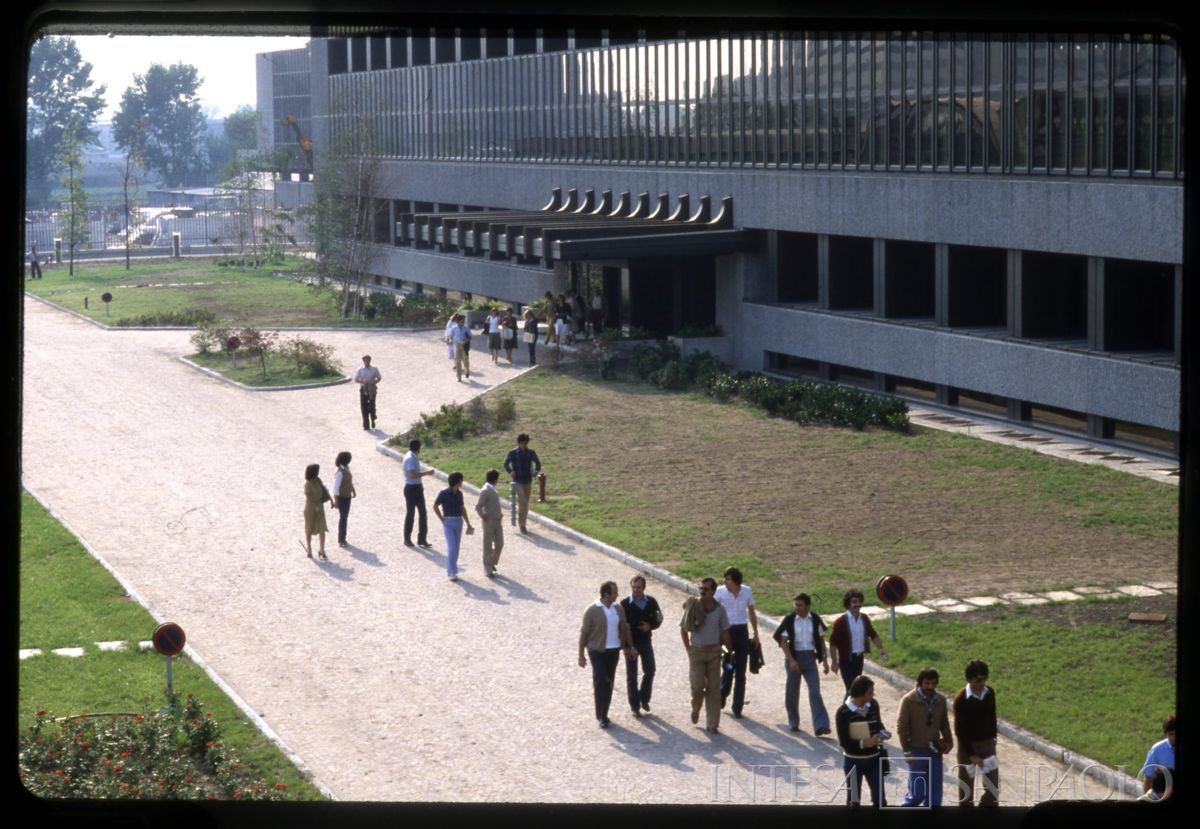 Cariplo, Centro Elettronico (C.E.): Milano, Via Lorenteggio, post luglio 1979 (fotografo sconosciuto)