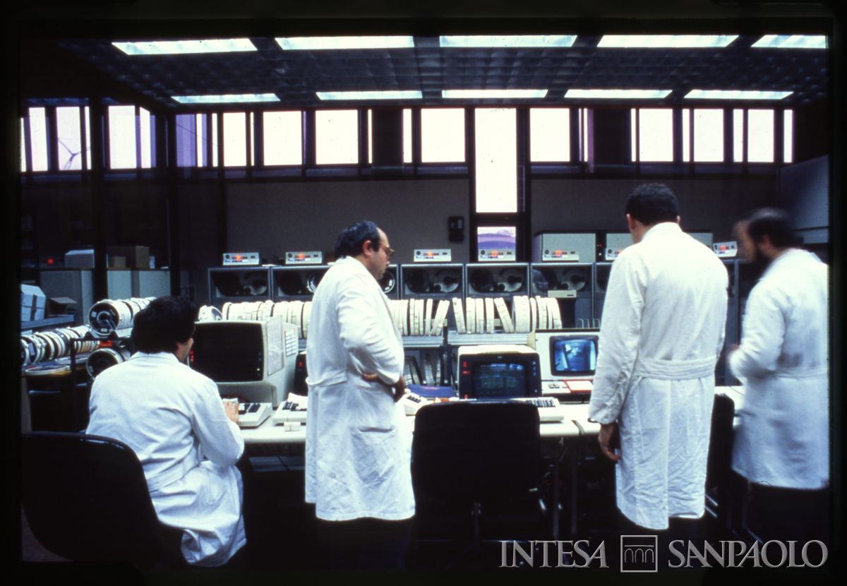 Cariplo, Centro Elettronico (C.E.): Milano, Via Lorenteggio, post luglio 1979 (foto di Mara Milanese)