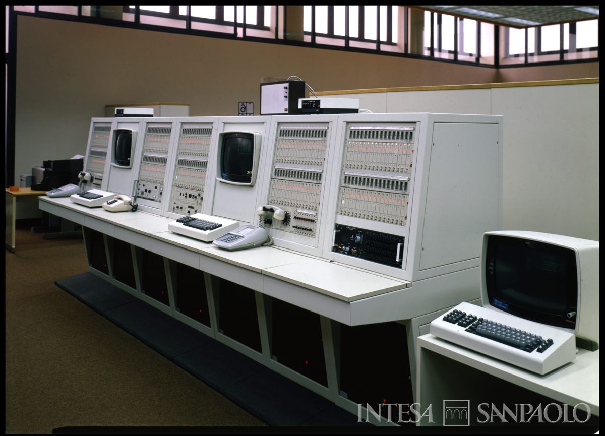 Cariplo, Centro Elettronico (C.E.): Milano, Via Lorenteggio, post luglio 1979 (fotografo sconosciuto)