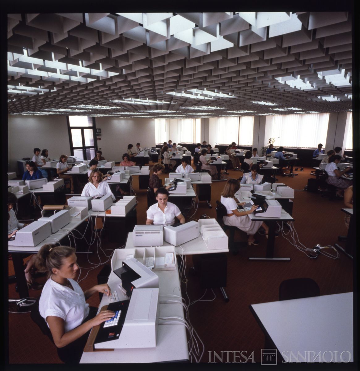 Cariplo, Centro Elettronico (C.E.): Milano, Via Lorenteggio, luglio 1979 - primi anni 1980 (foto di Mario La Porta)