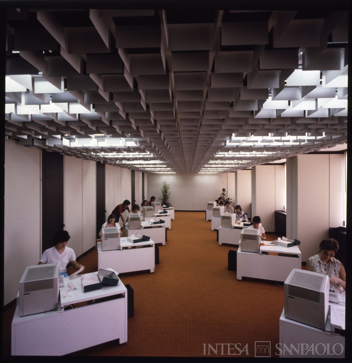 Cariplo, Centro Elettronico (C.E.): Milano, Via Lorenteggio, luglio 1979 - primi anni 1980 (foto di Mario La Porta)