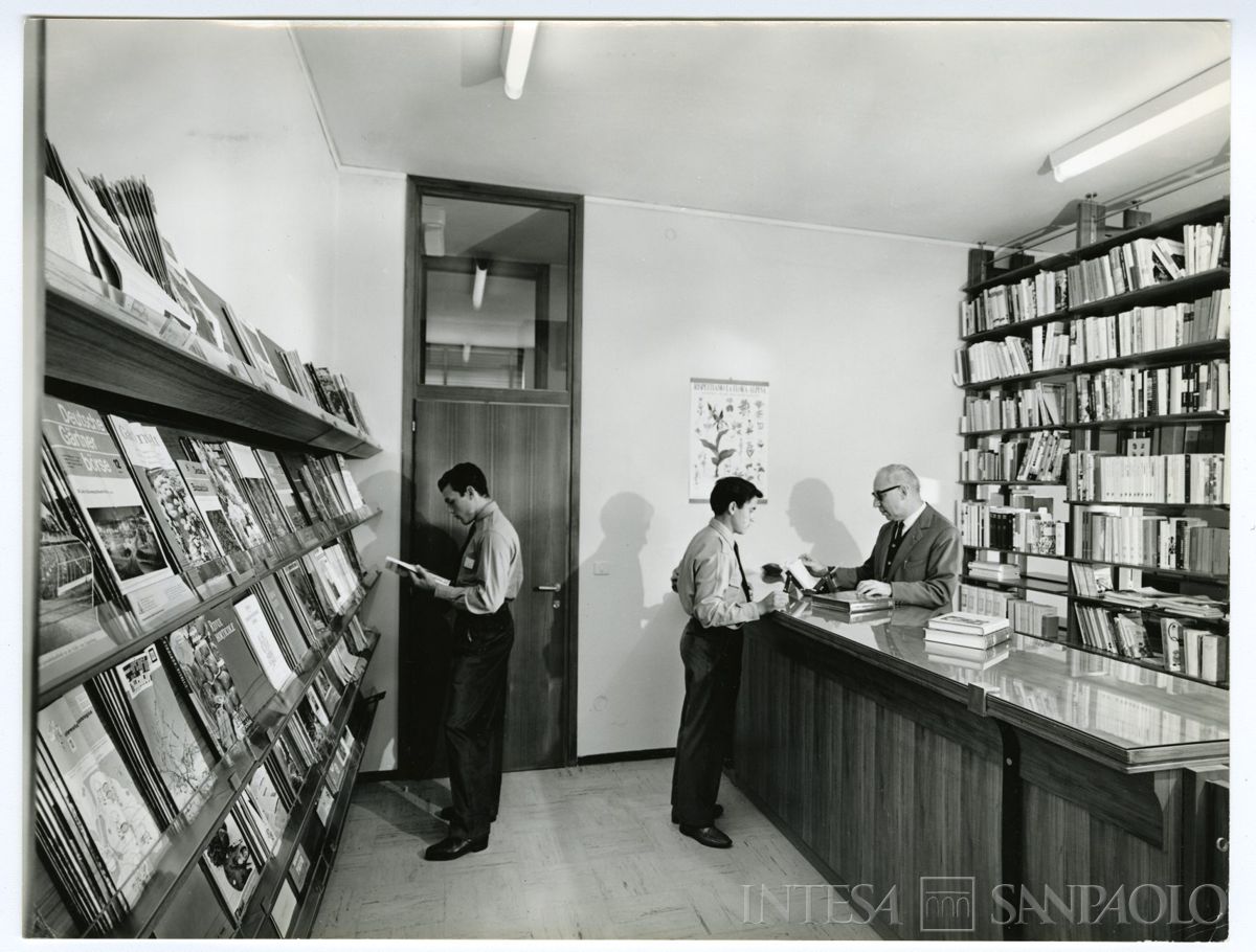 Cariplo, Minoprio: biblioteca scolastica, anni 1960 (foto Publifoto)