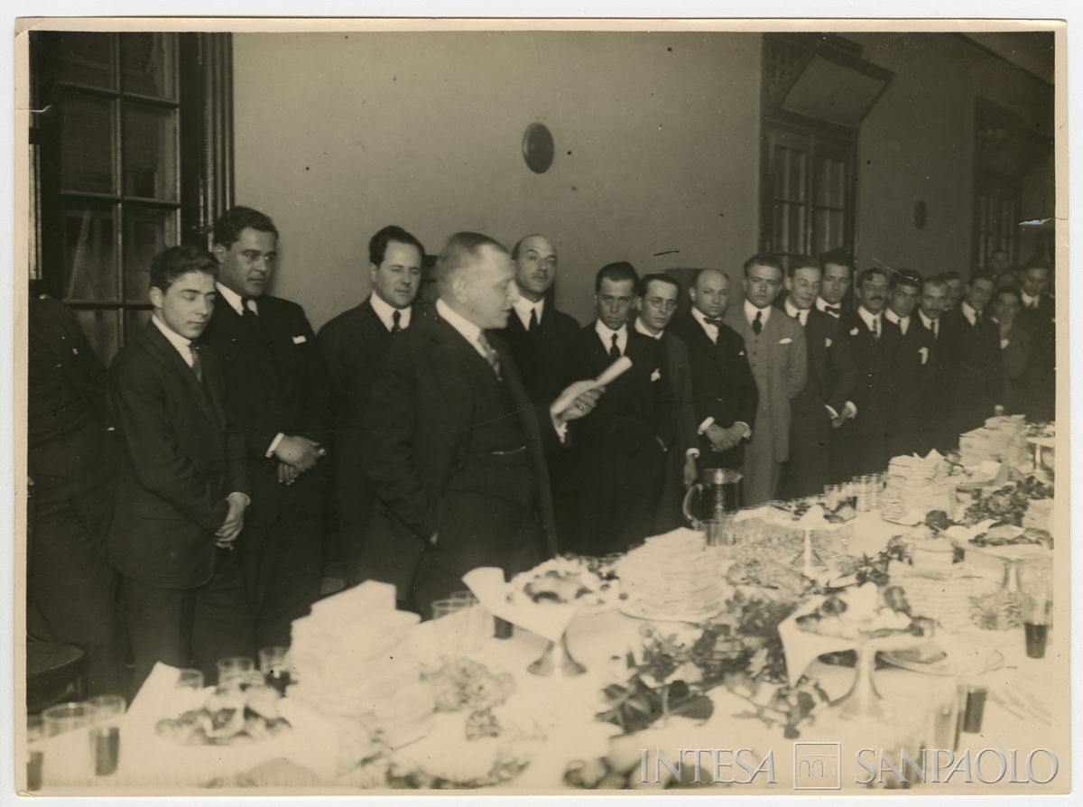 Discorso di Falk Fabian Henri durante un evento n.i. (forse Sudameris), anni 1910-1920 (fotografo sconosciuto)