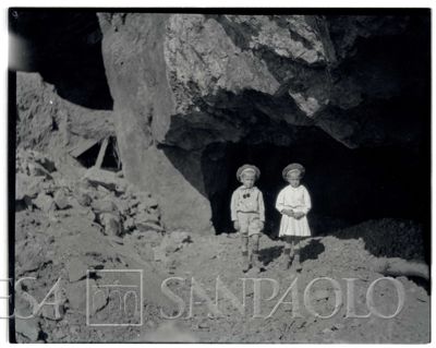 Josy e Johnny Nogara, 1905 circa (Bernardino Nogara)