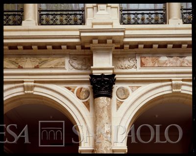 Palazzo di piazza della Scala 6, particolare decorativo del salone A, marzo 1990 (Gabriele Basilico)