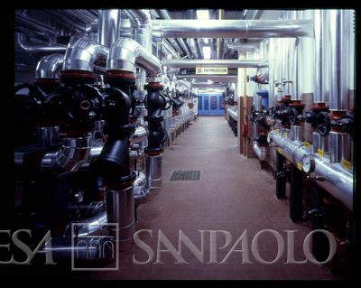 BCI, Milano, Porta Nuova: tubature e macchinari, 1985 circa (fotografo sconosciuto)