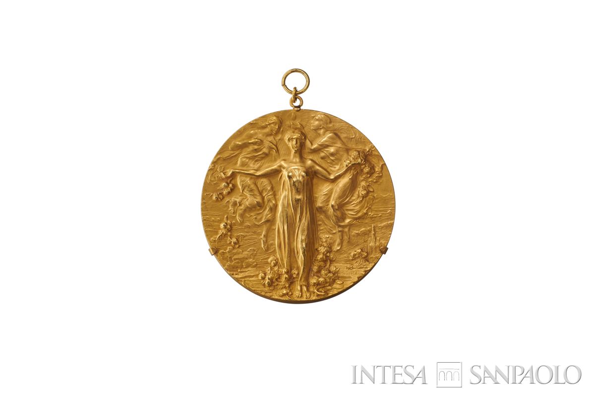 Medaglia per il centenario di fondazione della Commissione Centrale di Beneficenza, 1916 (fronte)