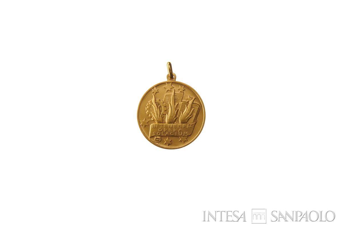 Medaglia di benemerenza offerta a Cariplo dall'Istituto dei Ciechi di Milano, in occasione del 120° anniversario dell'Istituto, 1960 (fronte)