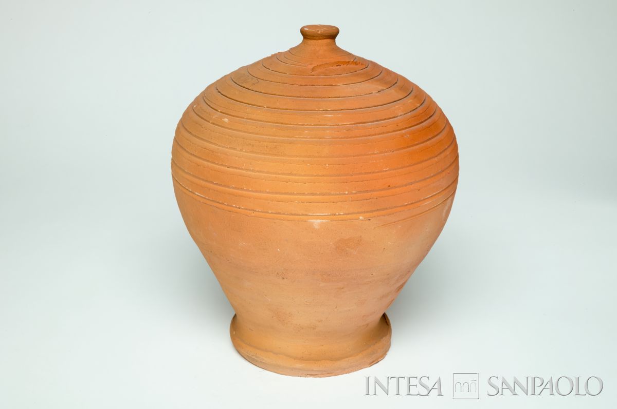 Italia, CARIPLO, salvadanaio a forma di orcio, o di forma classica, 1970 ca.