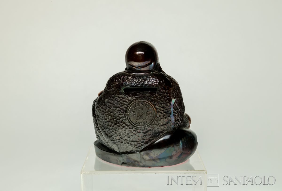 Cina, 行 銀 生 恒 - Hang Seng Bank, salvadanaio a forma di Buddha, 1960-1967