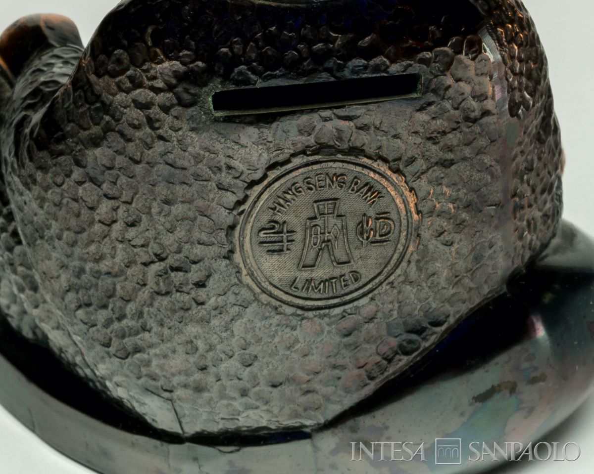 Cina, 行 銀 生 恒 - Hang Seng Bank, salvadanaio a forma di Buddha, 1960-1967