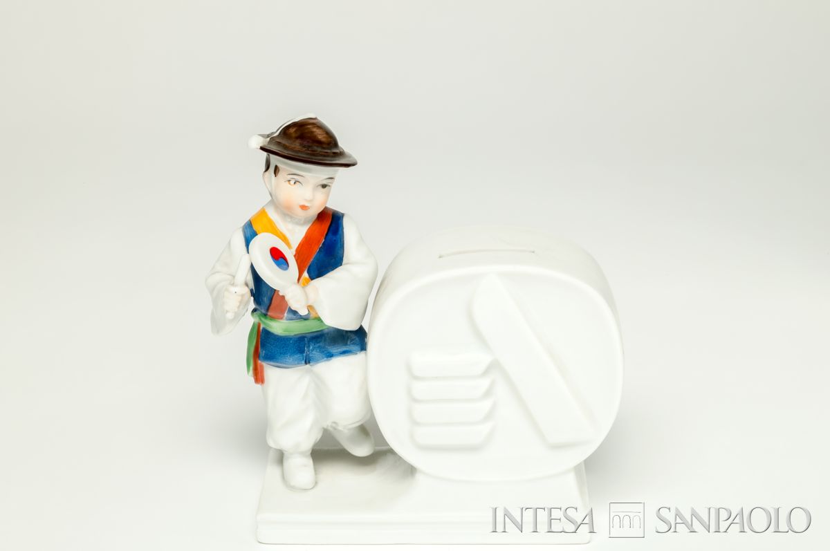 Corea del Sud,  제일은행 - Korea First Bank, salvadanaio a forma di suonatore di Pungmul, 1989 (Art Crafts)