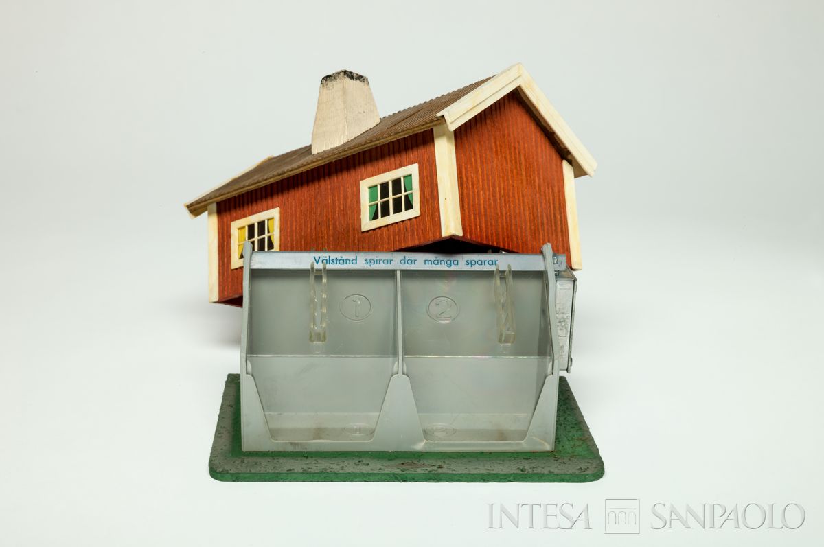 Svezia, Sparbanken, salvadanaio a forma di casa svedese, anni 1960 (AB Avant)