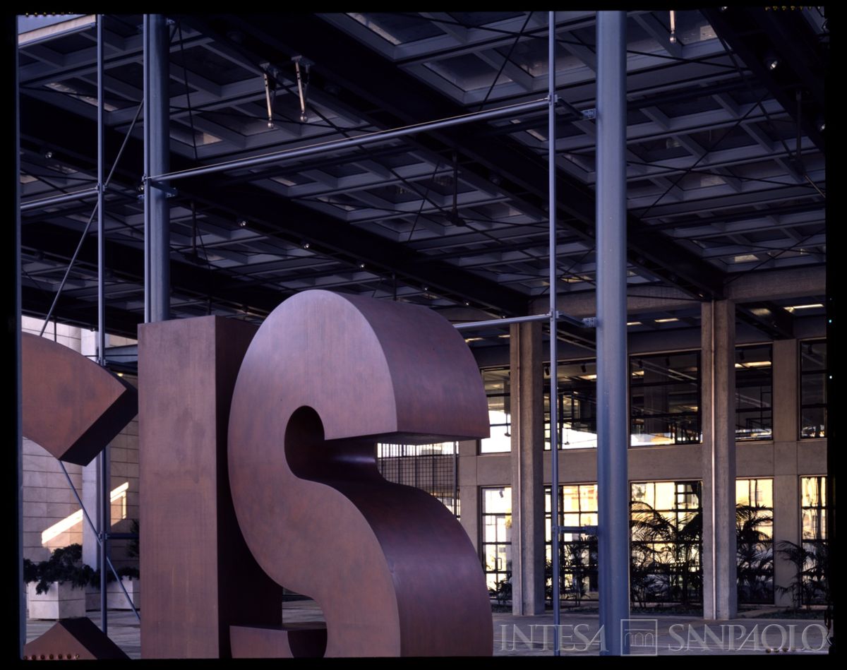 Peter Portner, la nuova sede del Credito Industriale Sardo, 1992