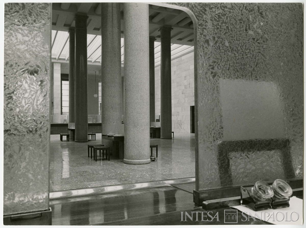 Bruno Stefani, il salone della nuova sede Cariplo (arch. Muzio e arch. Greppi) in via Verdi a Milano, 1941