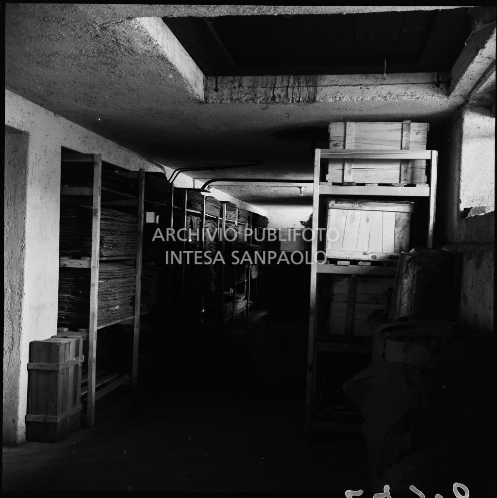 Magazzino presso lo stabilimento industriale Aldo Leonetti<br>24318