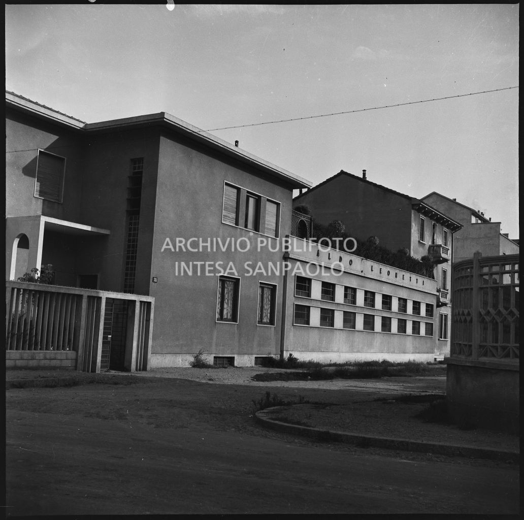 Veduta esterna dello stabilimento industriale Aldo Leonetti in via Aristotele 78 a Milano<br>24340