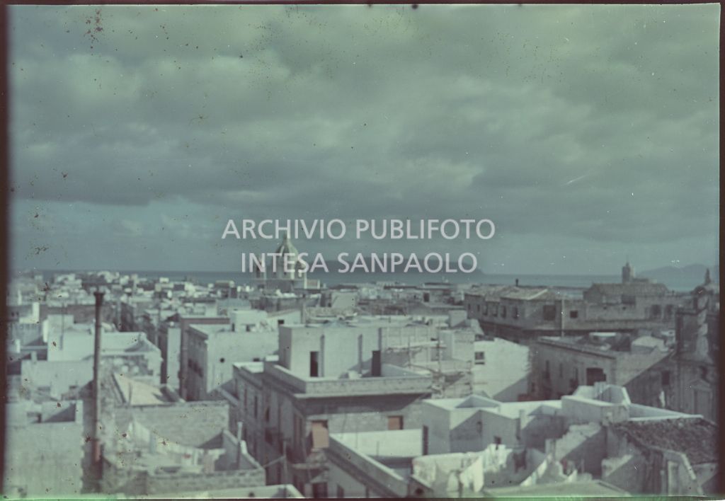 Veduta dei tetti di Trapani<br>400