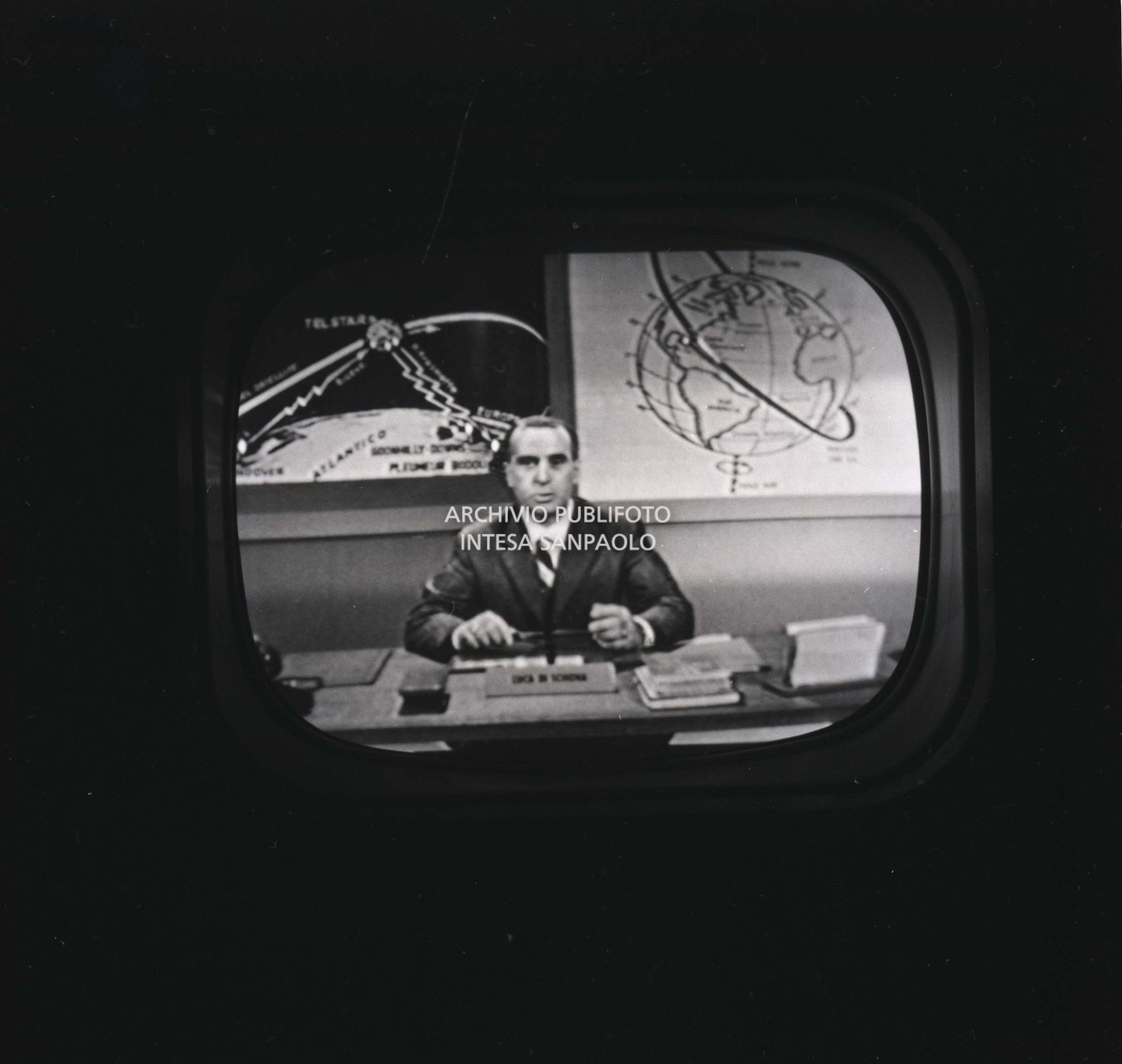 Immagini alla televisione trasmesse via satellite "Telestar I"
