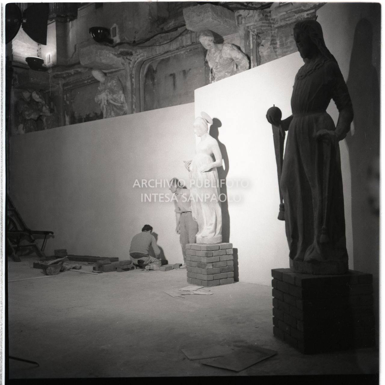 Ultimi lavori di allestimento della Mostra<br>455553