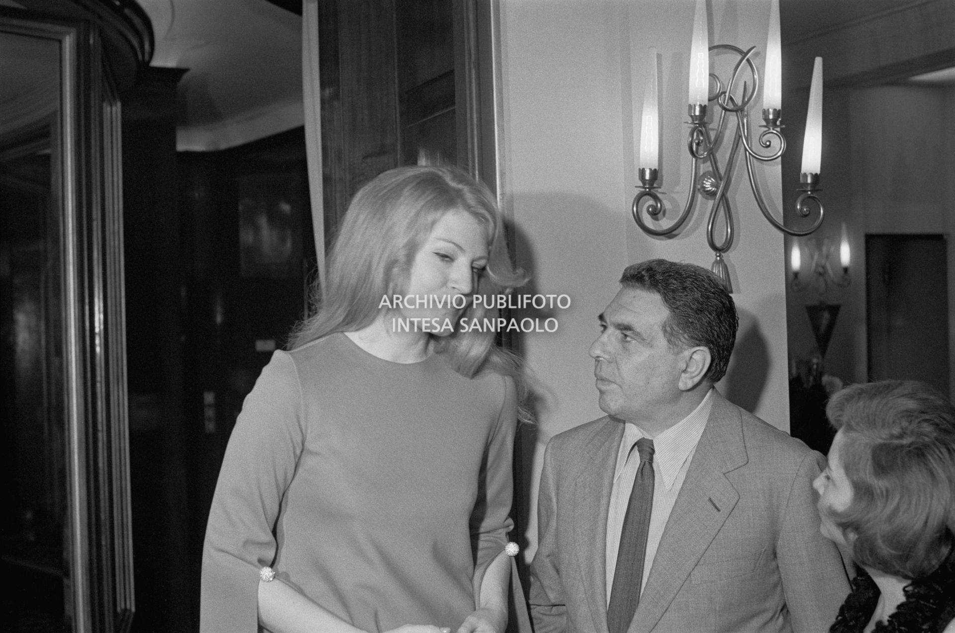 Anna German alla Terrazza Martini di Milano<br>727363/6