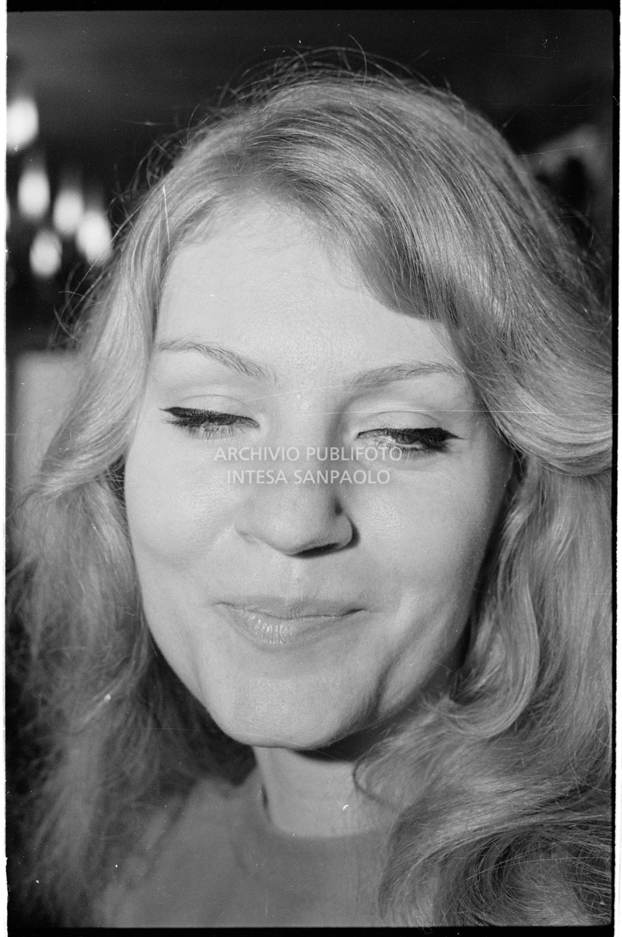 Primo piano di Anna German alla Terrazza Martini di Milano<br>727363/38